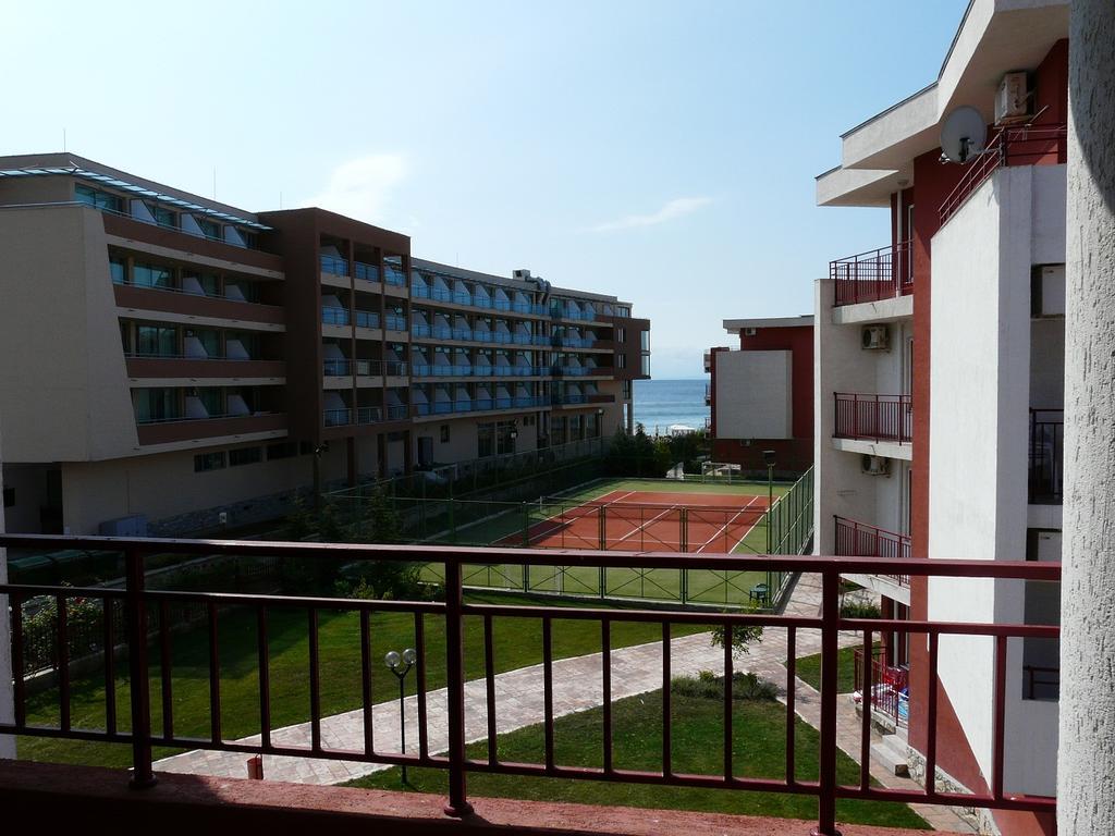 Private Apartments In Privilige Fort Beach Elenite Exterior foto